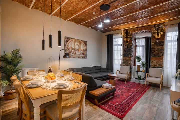 6br  4 Baths Large Groups Duplex  Galata Tower - Istanbul