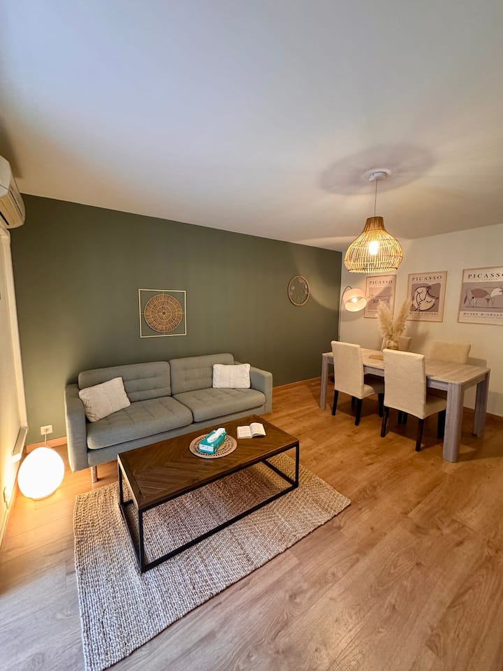 L’amphore – Centre Piéton, Balcon & Clim - Sanary-sur-Mer