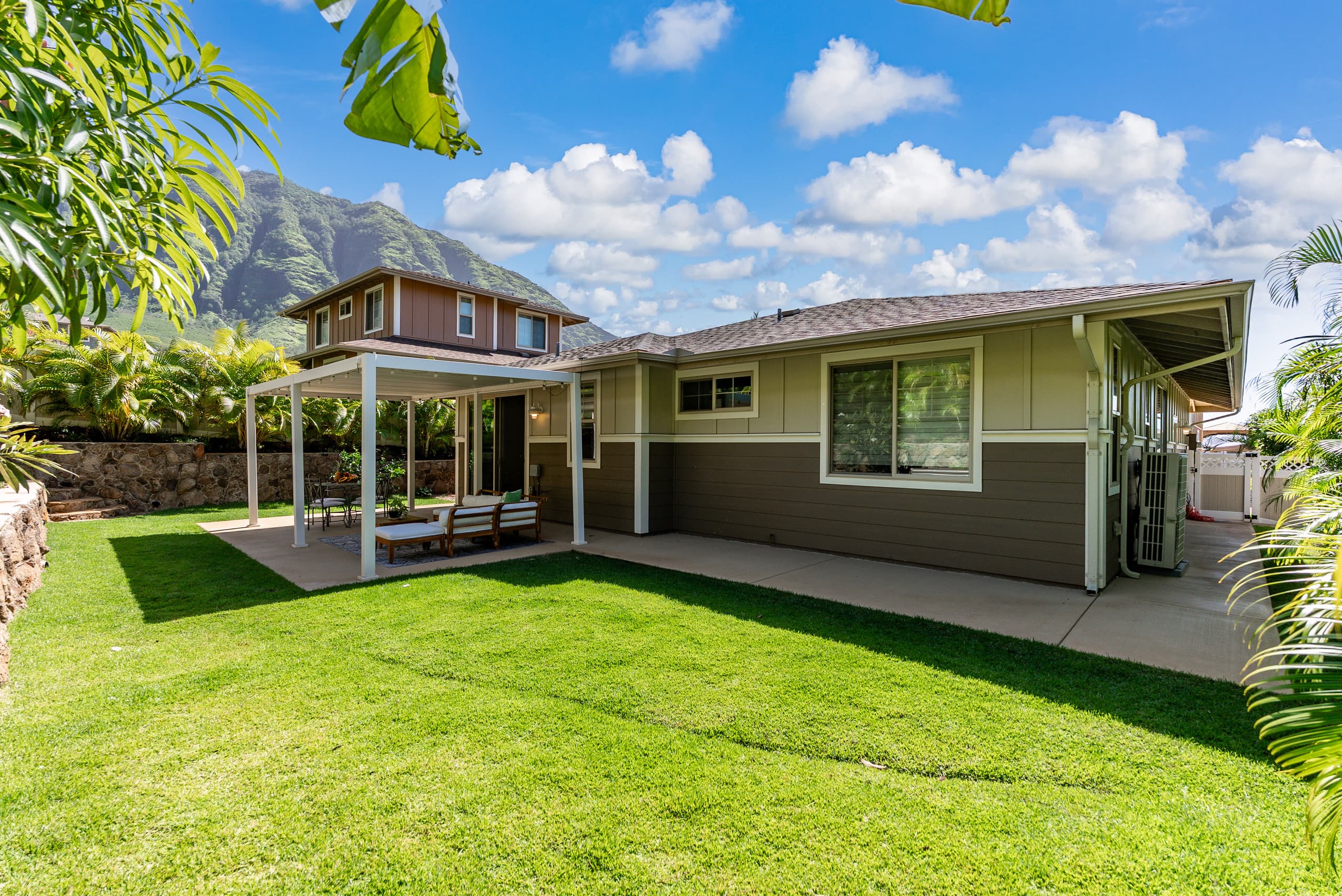 Home in Waianae · ★4.88 · 3 bedrooms · 4 beds · 2 private baths - Image 99