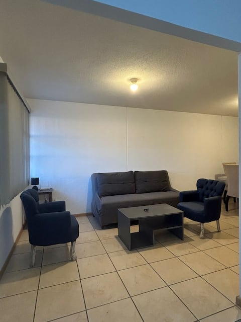 Top performing Airbnb: Comfortable and centrally located apartment with security in Vista 2000