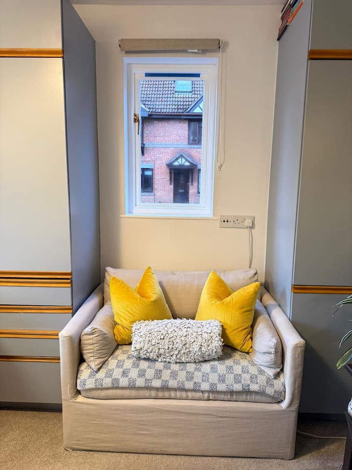 The Woking Suite – Designer Flat Near Town Centre - Woking