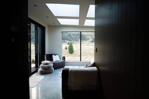 Successful Airbnb property: Alpine Cubes NZ - Cosy mountain escape in Mackenzie District