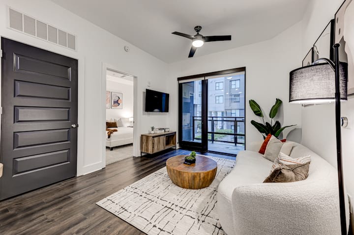 Cozy Oasis L Stylish 2br In The Heart Of It All - Buckhead, GA