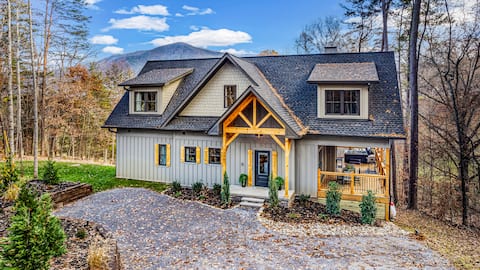 Myths of the Mountain cabin in Sevierville - Photo 1