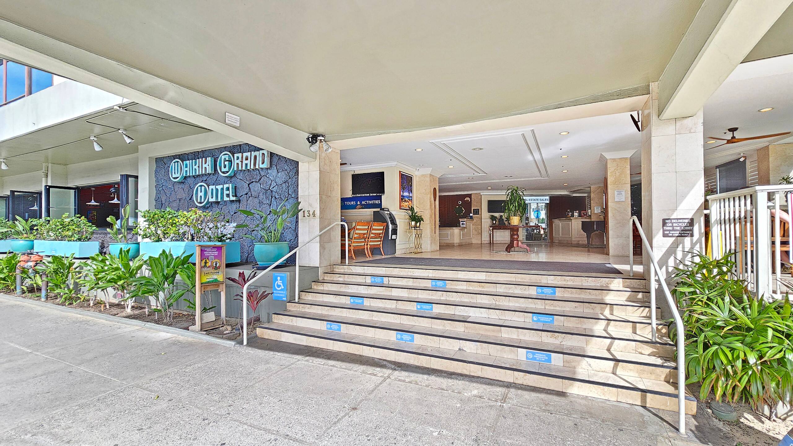 WG 521 | Oahu Island GetAway for 3 w/ Kitchen & AC - Image 24