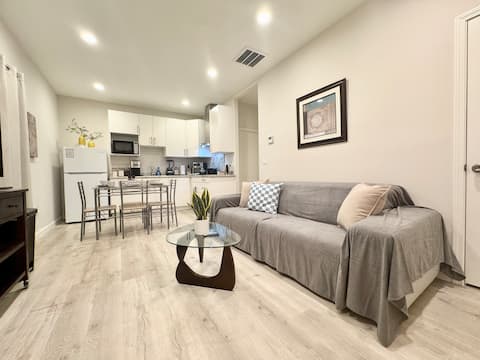 Popular Airbnb listing: Prime Location 1BR Near Santana Row & SJC in West San Carlos / Burbank