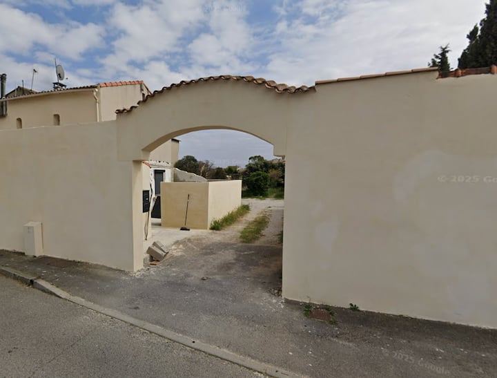 Petit Appartement Au Sein D'un Propriété Privée - Port-de-Bouc