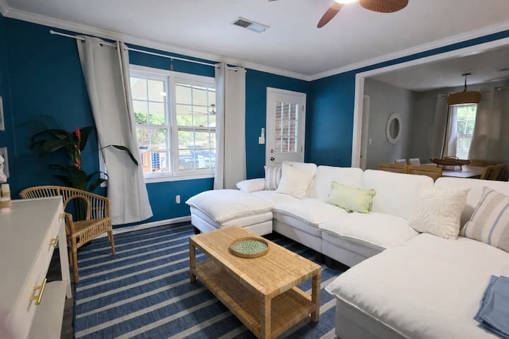 Coastal Vibe- Pool • Pet- Friendly For Grad Stay - コロンバス, GA