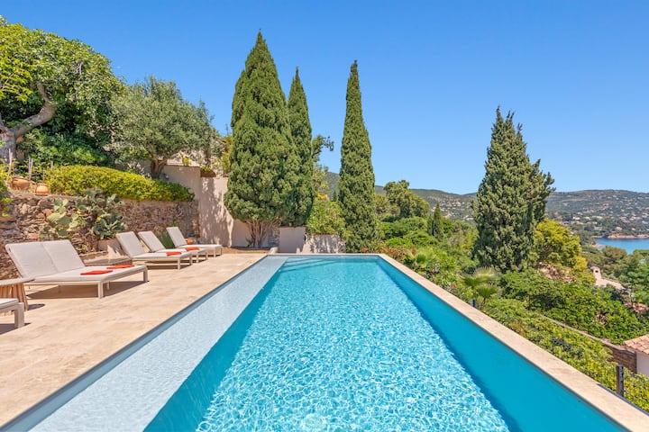 Villa Casa Bella - Vue Mer Piscine, Plage à Pieds - Le Lavandou