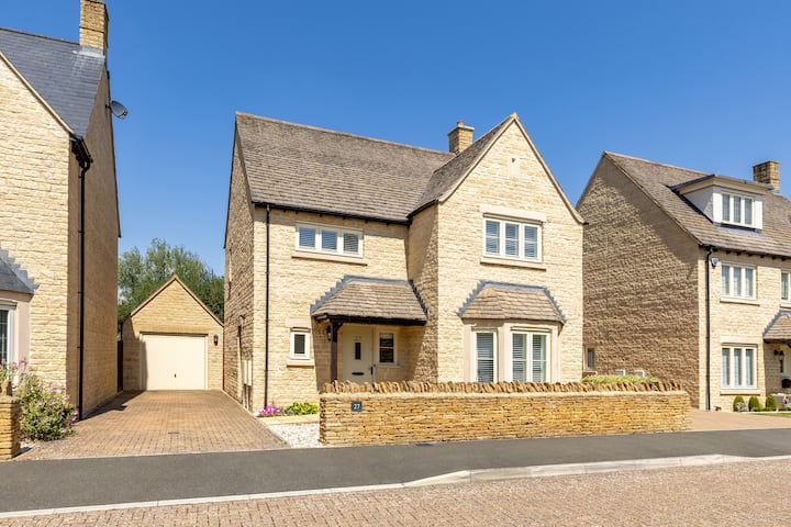 Stunning 4-bedroom Det-cotswold Home In Lechlade - Lechlade-on-Thames