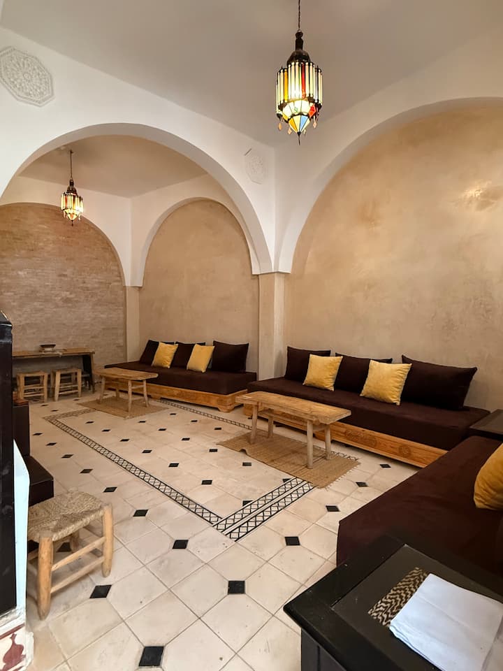 Cozy Pink Suite In Heart Of Medina | Rooftop Views - Essaouira