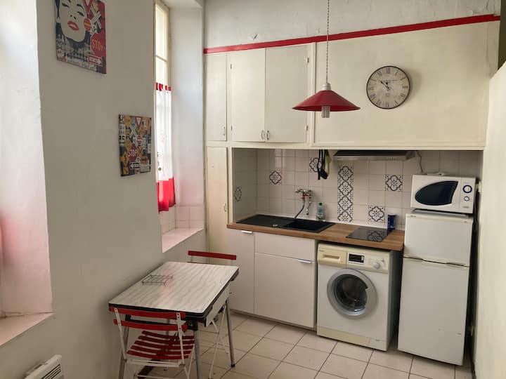 Studio Typique Et Fonctionnel – Entre Mer Et Port - Marseille