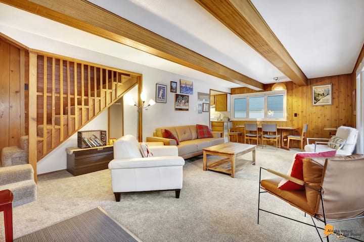 Garmisch Ski Cabin - Raven - Alyeska, AK