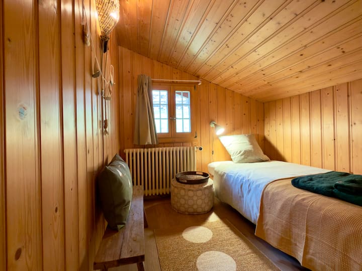 საძინებელი 4