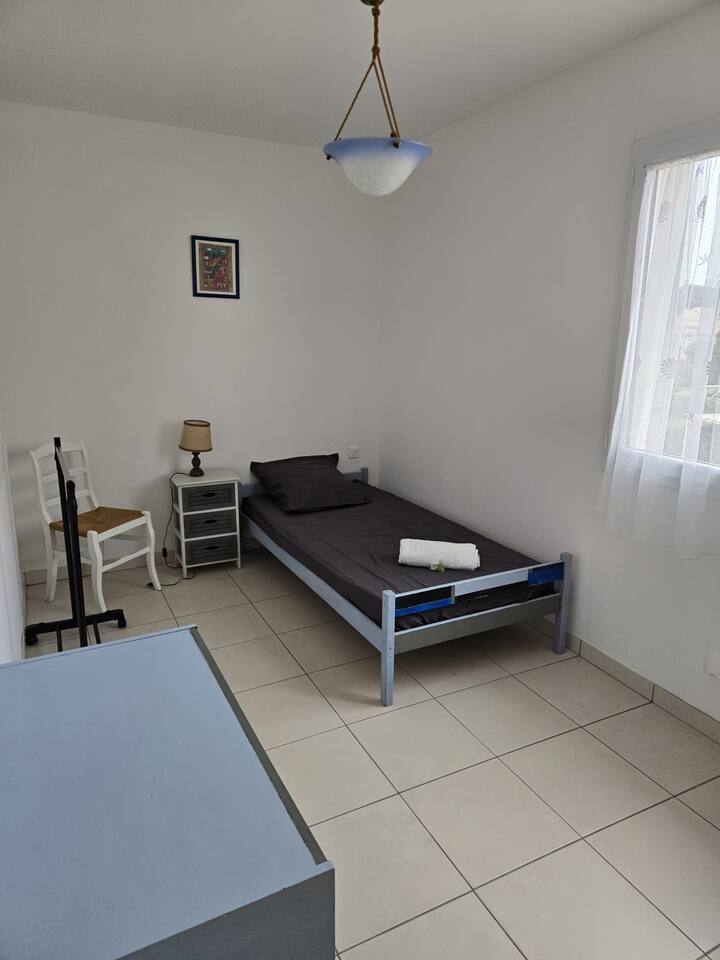Dhomë gjumi 2