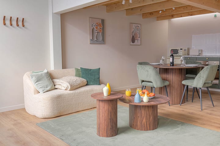 Jacuzzi & Cinéma - Loft Design - Porte De Lyon - Caluire-et-Cuire