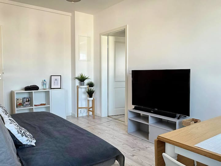 Aura Iii - Modern & Comfortable, 2-room Apartment - Bielefeld