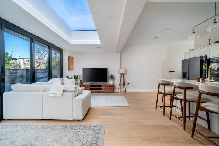 Sw London Stay | Close To Tube, Parks & Shops - London, UK