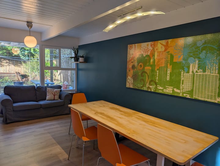 Your Getaway Home In North Vancouver - North Vancouver
