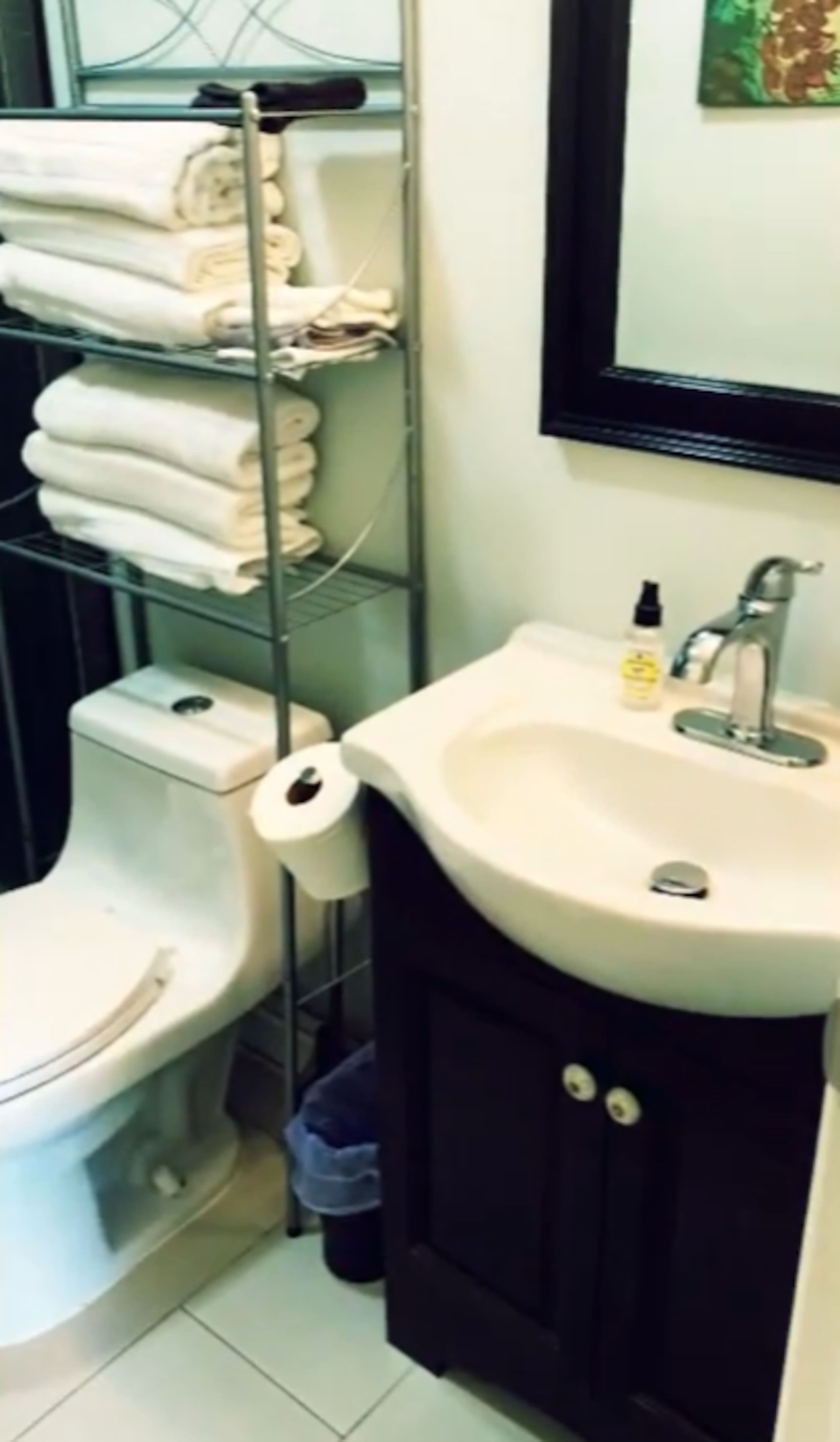 Private room in rental unit in Kailua-Kona - Photo 12
