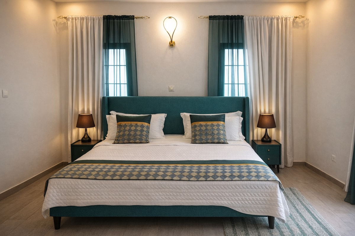Bedroom 1 image 2