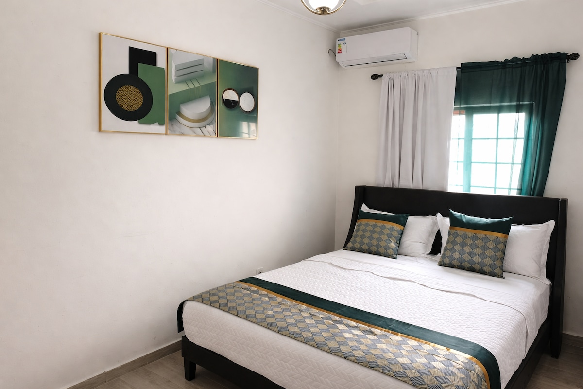 Bedroom 3 image 2
