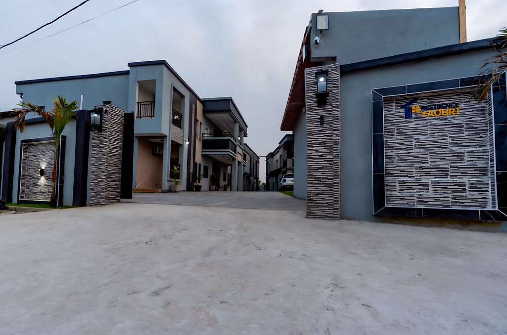 Exterior image 1