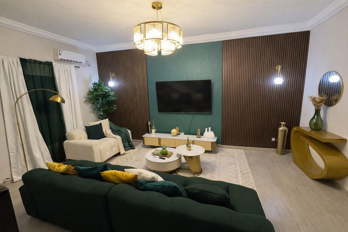 Living room image 4