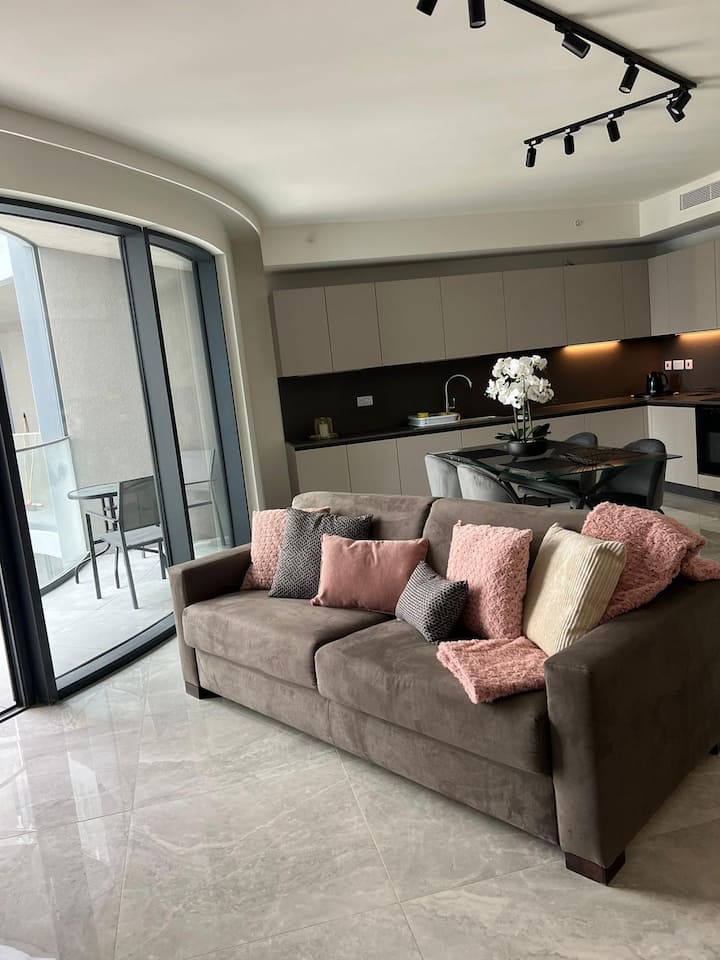 Exclusive 2 Bd Apt In Mercury Suites - Pool Access - Malte