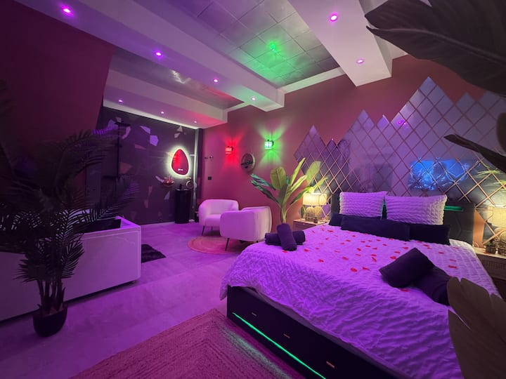 Black Diamond Suite & Jacuzzi Privé Aubagne - Aubagne
