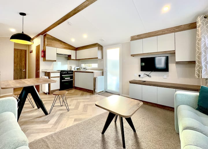 Classic 3 Bedroom - Helston