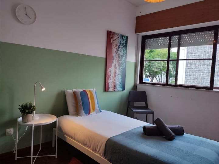 Quarto Individual Com Varanda - Faro