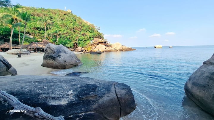 King Bed 40sqft Room In Jansom Bay Private Beach - Ko Tao