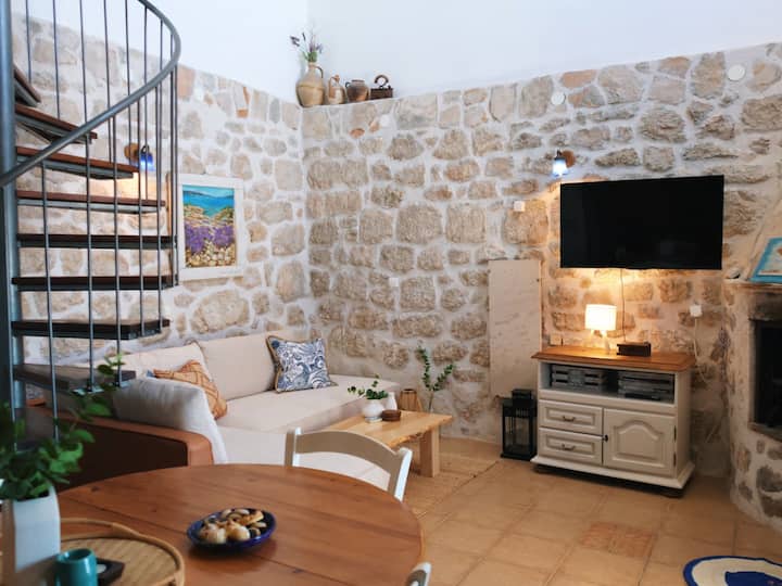Two Bedroom Stone House With Brač & Hvar View - Igrane