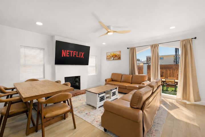 Utah Luxe Retreat | 6br • Gated Parking - San Diego, CA