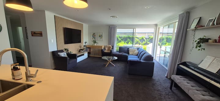 The Lakes -Family Friendly 4 Bedroom - タウランガ