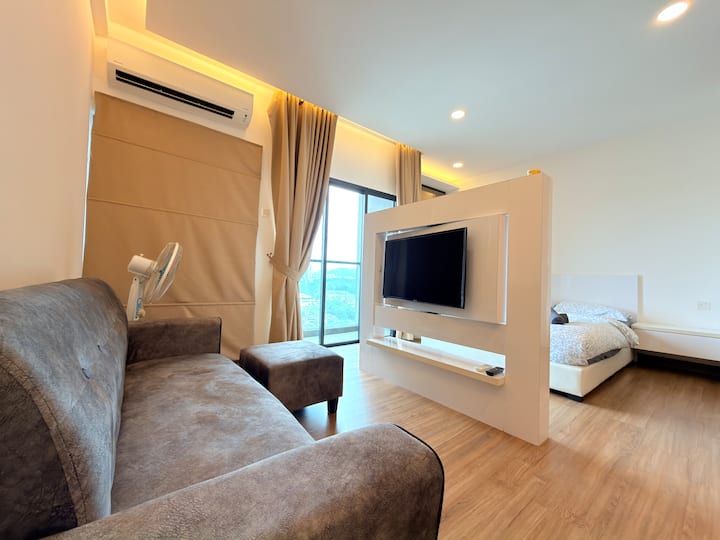 Simfoni C22 Studio Rotate Tv, Free Wi-fi, Parking - Kajang