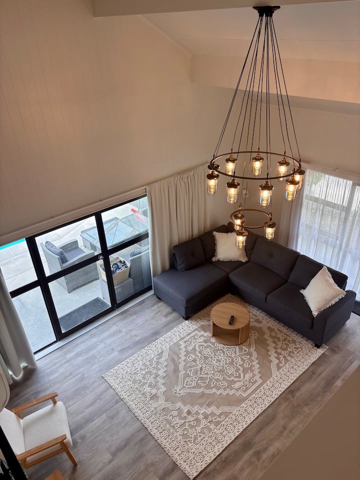 The Pool House - Palmerston North