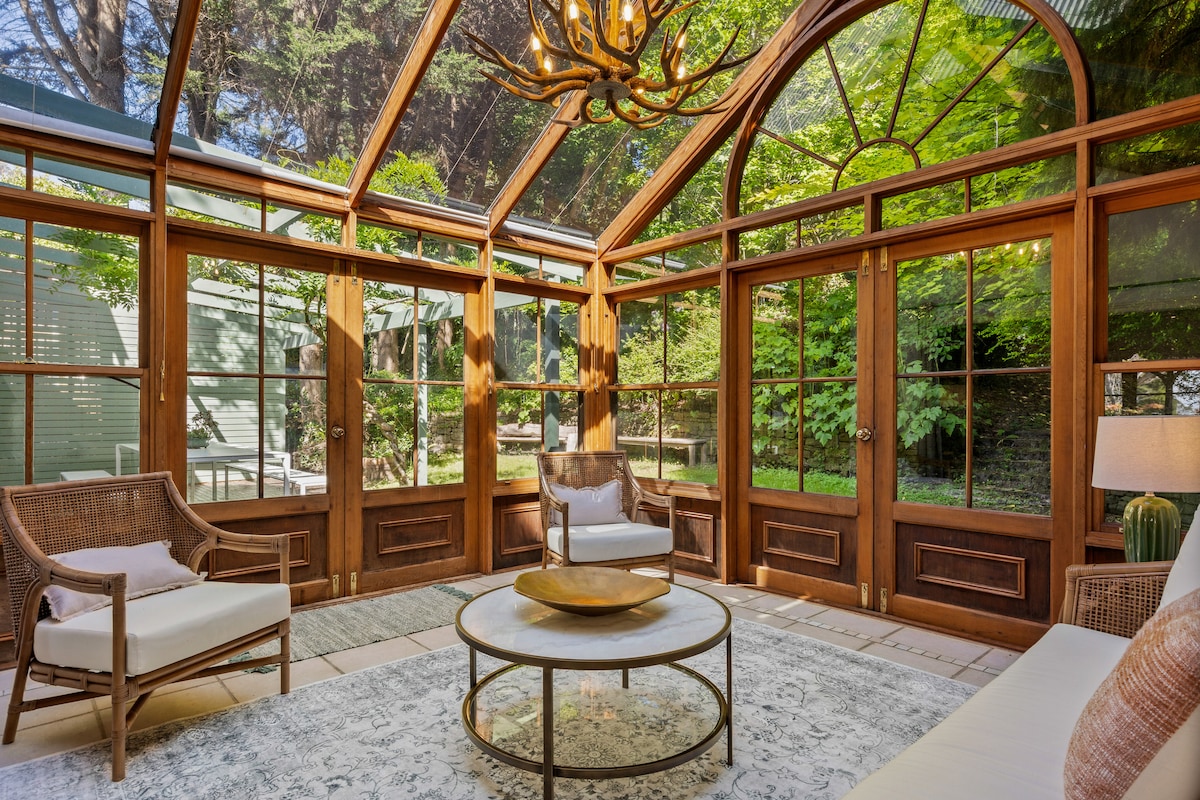 Glenhaven living room