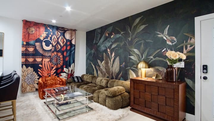 La Maison ÉLevée | Centrally Located Designer 3 Br - Burbank
