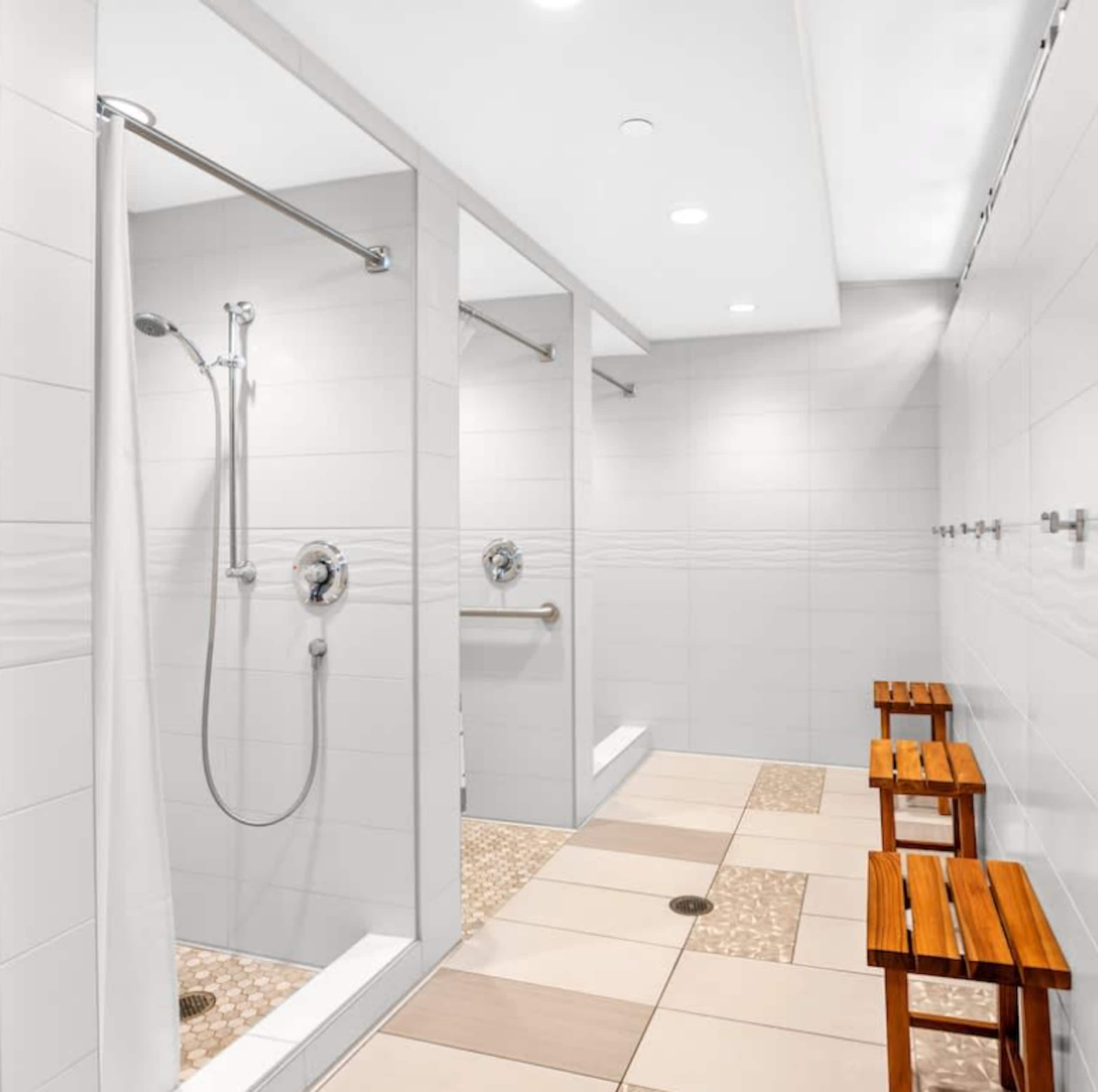 Hokusai Suite/Free Parking/WIFI/1 block to beach - Image 54
