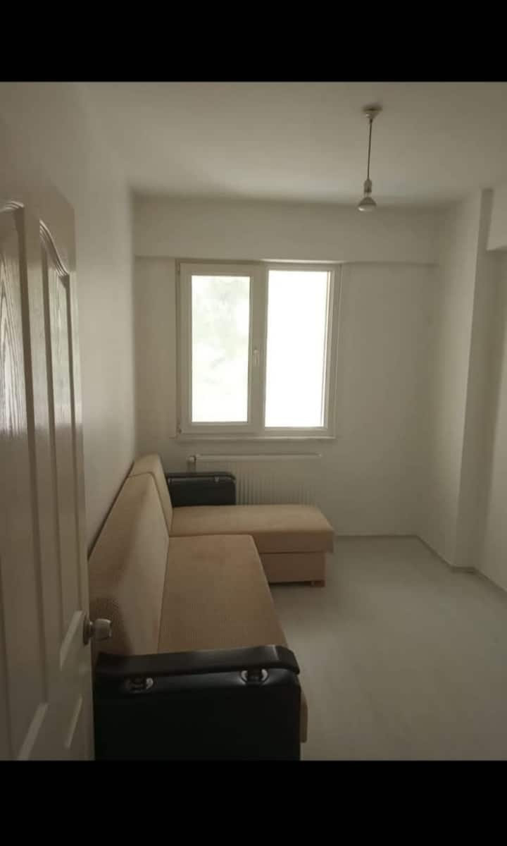 Armutlu En Nezih Yeri 2+1 Doğalgaz Kombili Eşyalı - Armutlu