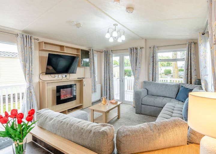 Gold Premium Caravan With Parking & Decking 6 - Skegness