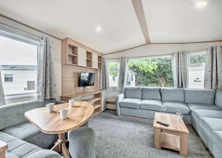 Gold 3 Caravan, Slps 8, Parking & Decking - ウィンダミア