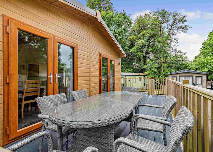Deluxe 3 Lodge, Slps 8, Parking, Ensuite & Decking - Windermere