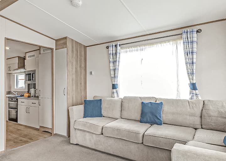 Gold Accessible With Parking - Clacton-on-Sea