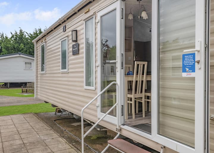 Gold Premium Caravan 8 With Ensuite & Decking - Camber Sands