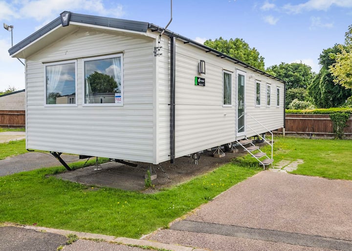 Silver Caravan 8 - Camber Sands