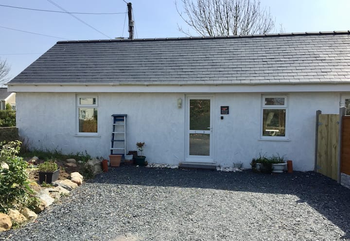 Orchard Cottage, Penrhos, Pwllheli - Pwllheli
