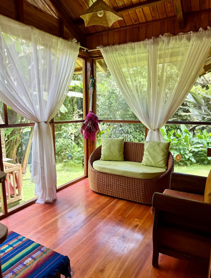2-bedroom Cabin At La Lomita. Mindo. Pool & Sauna. - Santo Domingo de los Tsachilas